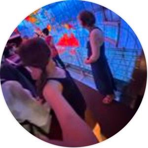 Meet your Posher, Ana